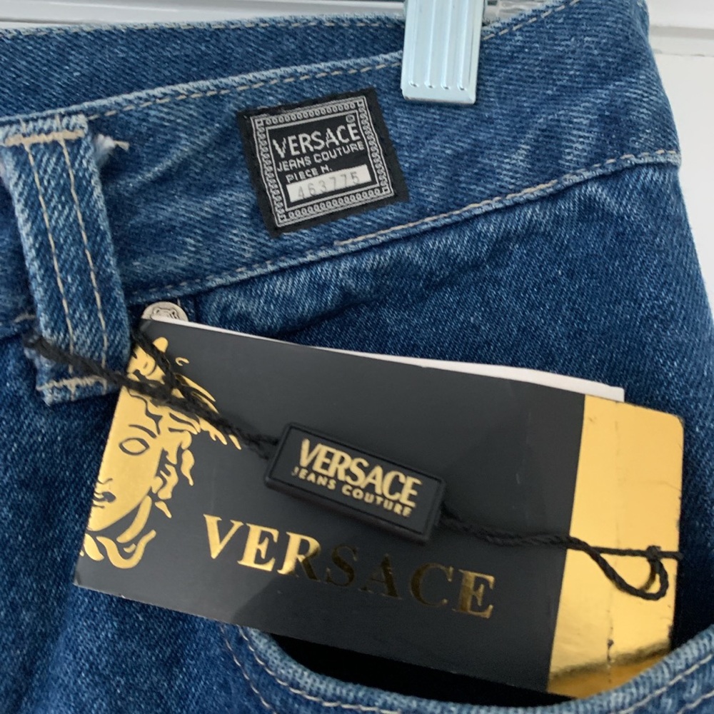 MENS Versace denim jeans  size 36…new tags attached…